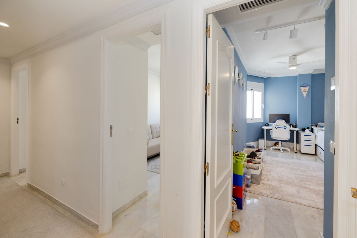 Middle Floor Apartment bilde 50