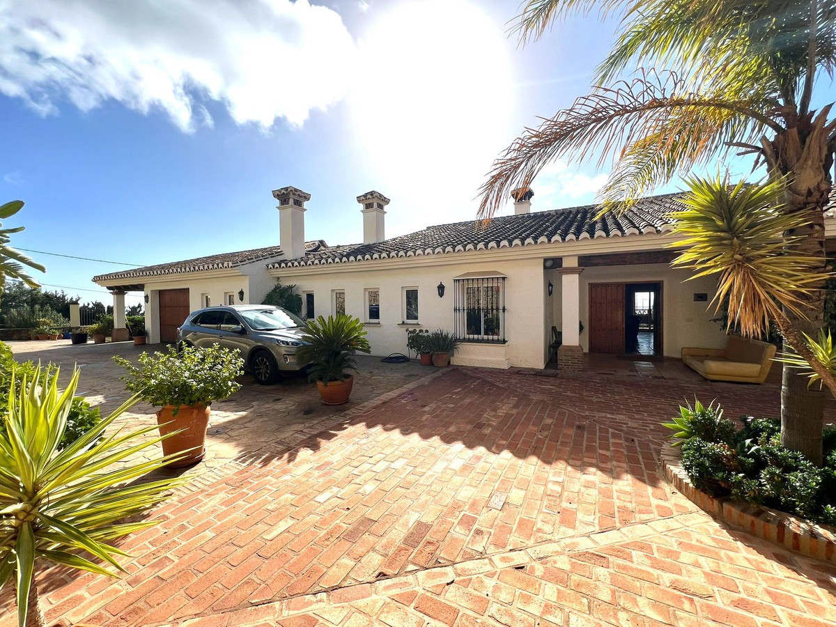 Detached Villa bilde 1