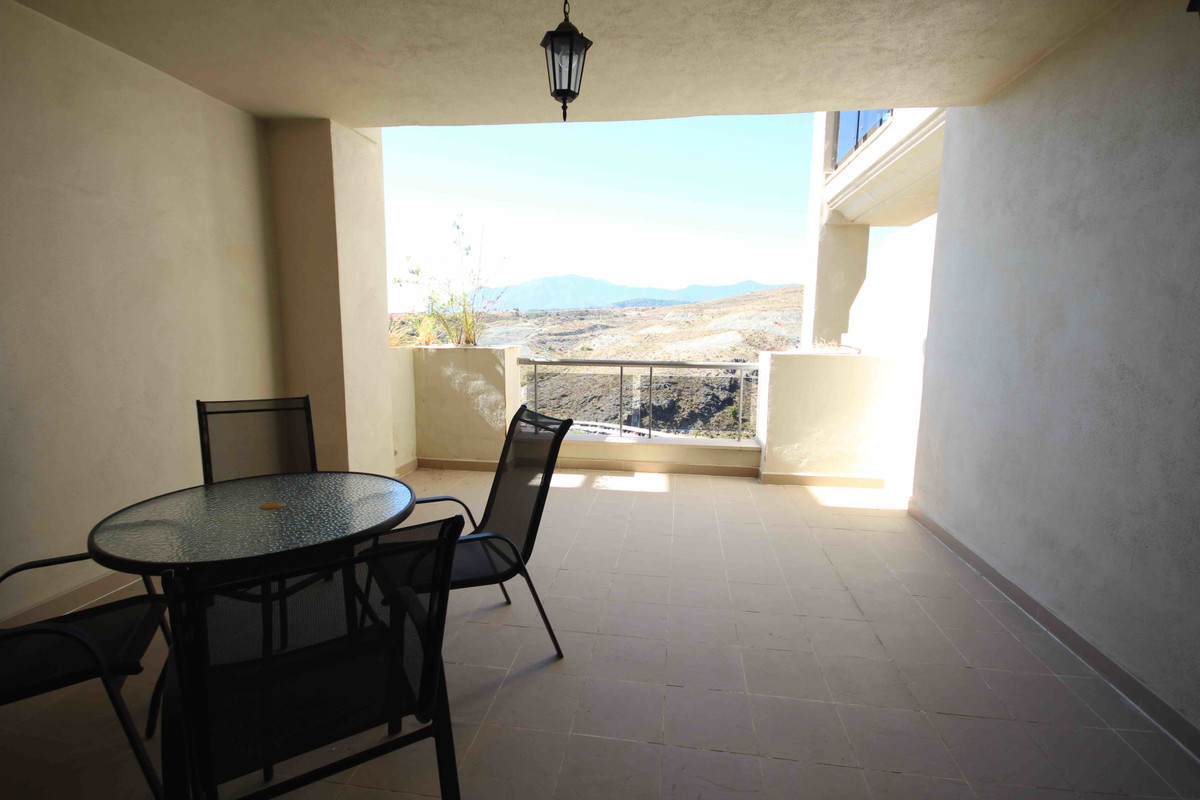 Middle Floor Apartment bilde 2