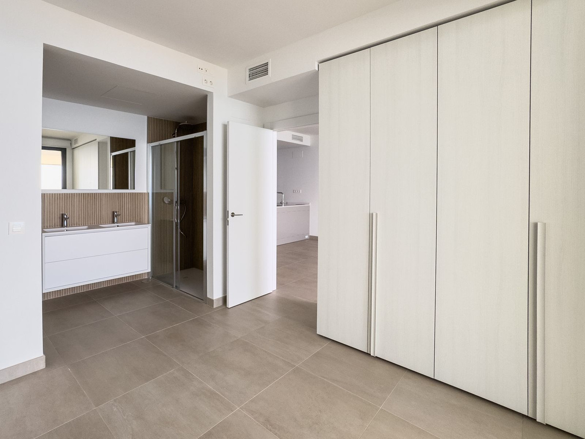 Middle Floor Apartment bilde 13