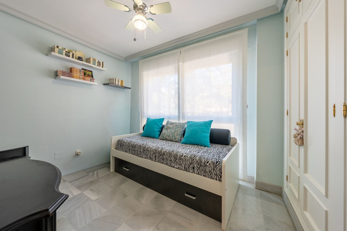 Middle Floor Apartment bilde 16