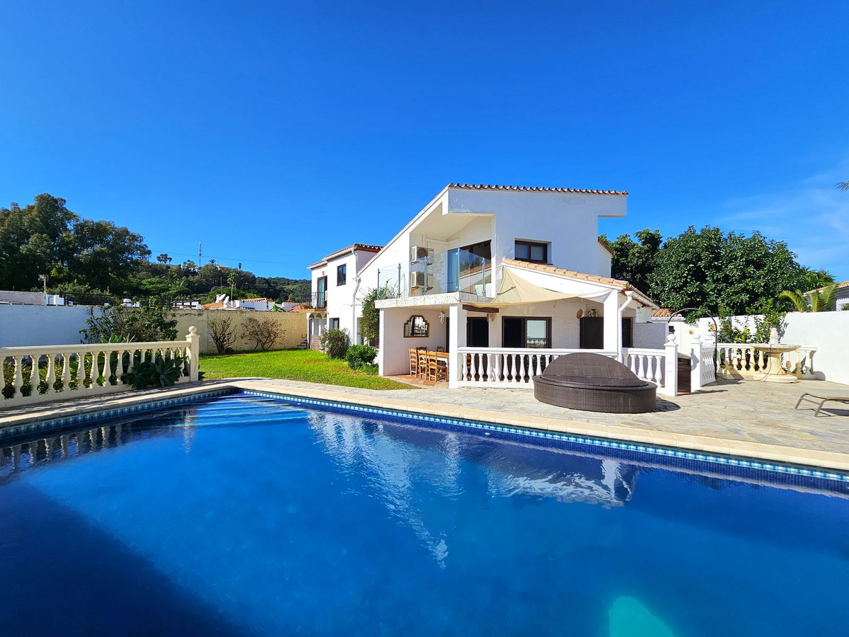 Detached Villa bilde 2