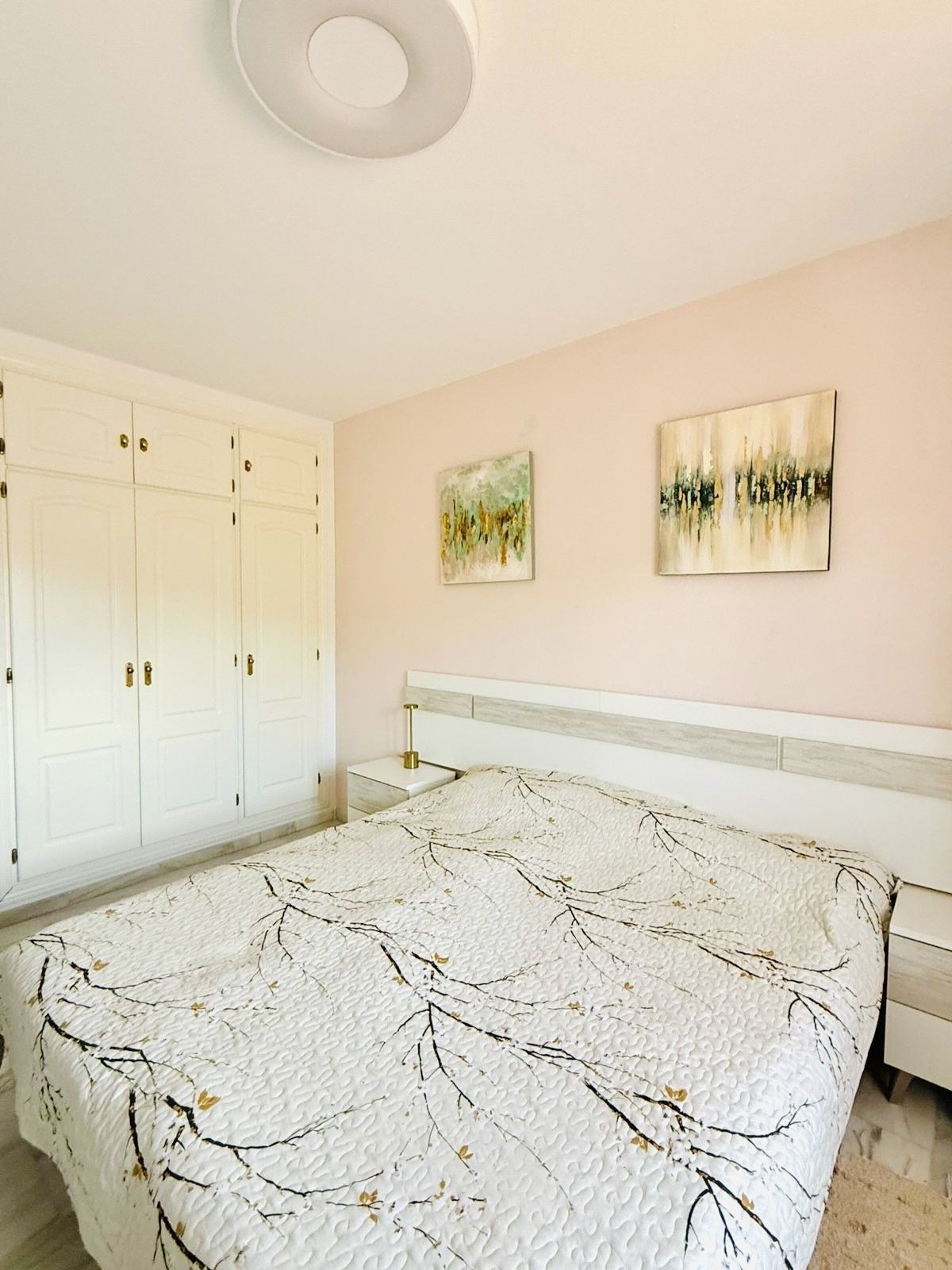Middle Floor Apartment bilde 13