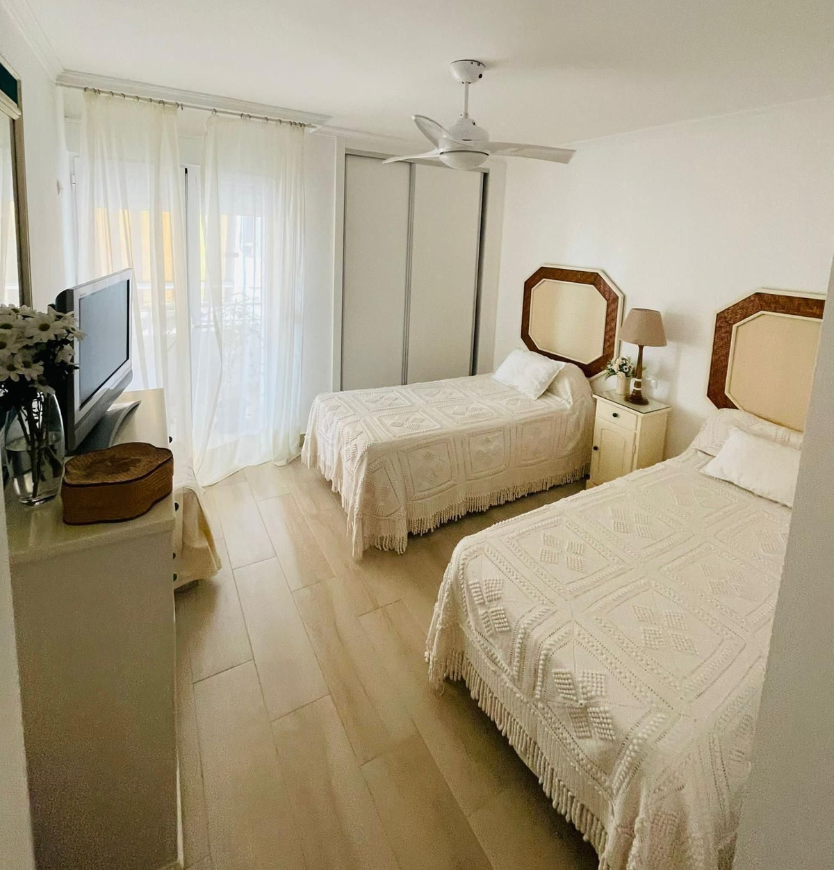 Middle Floor Apartment bilde 5