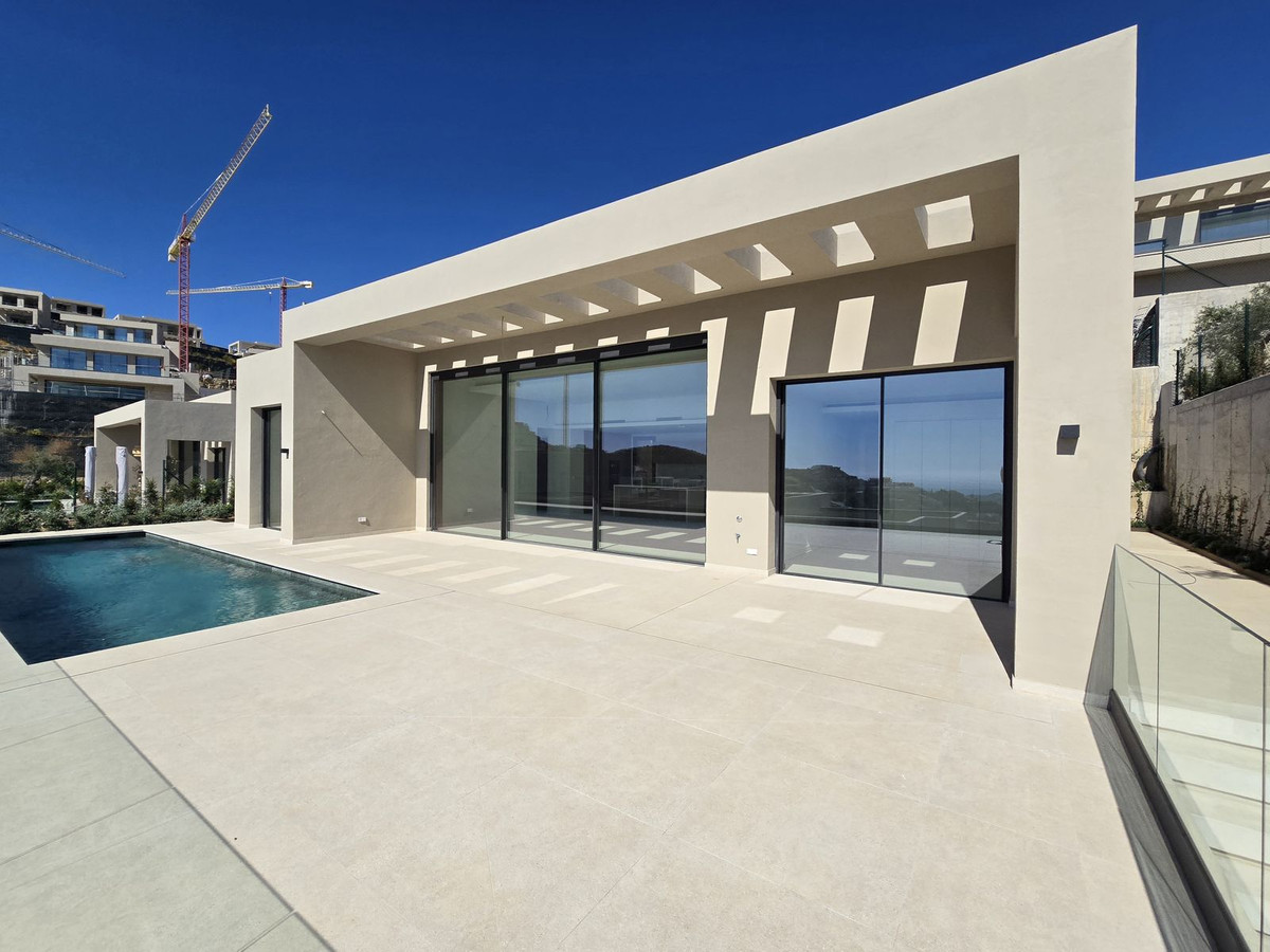 Detached Villa bilde 1