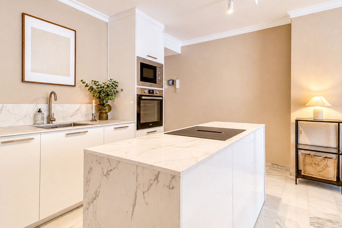 Middle Floor Apartment bilde 3
