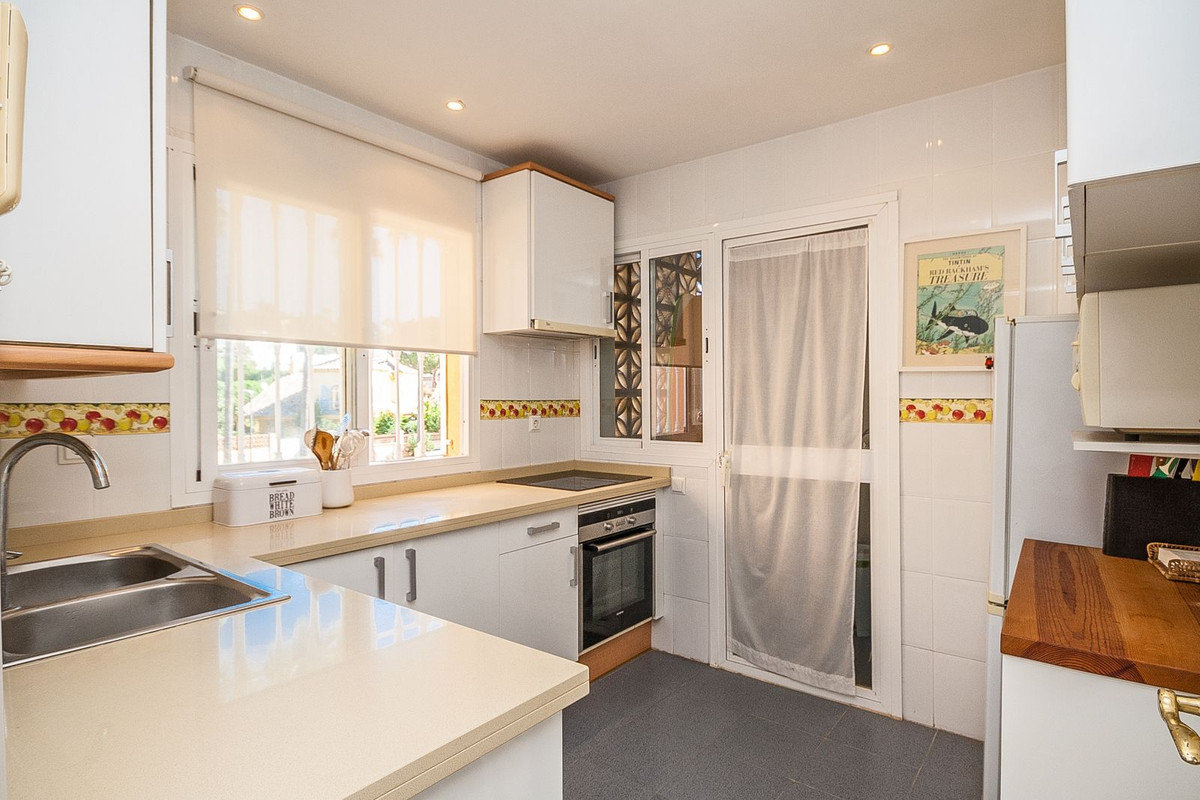 Middle Floor Apartment bilde 8