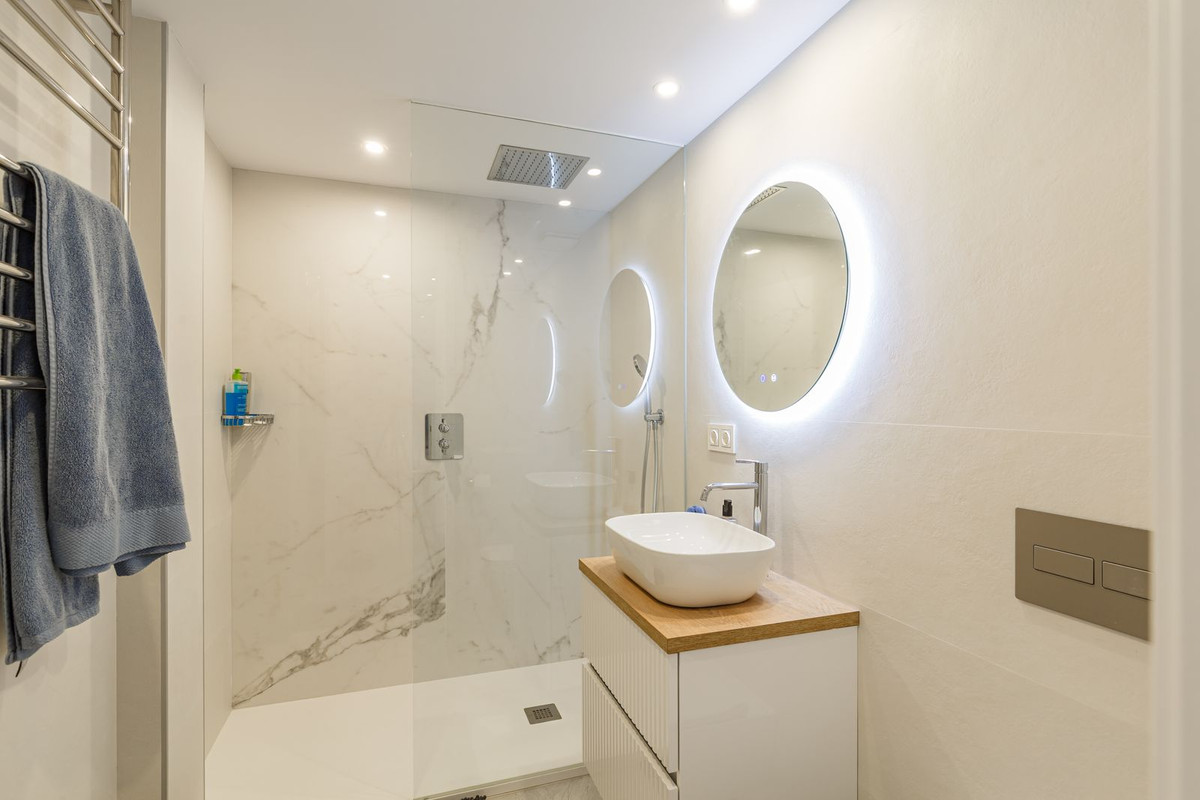 Middle Floor Apartment bilde 14