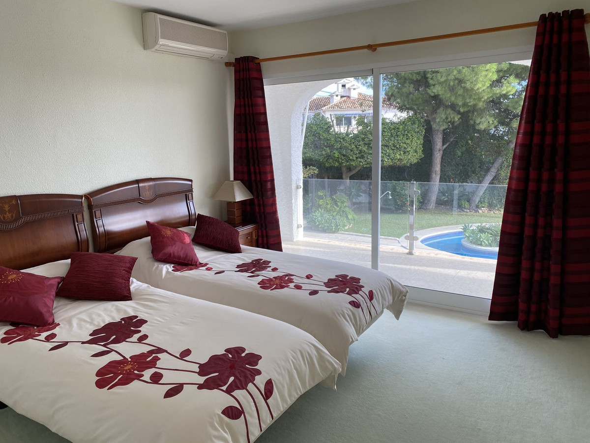 Detached Villa bilde 20