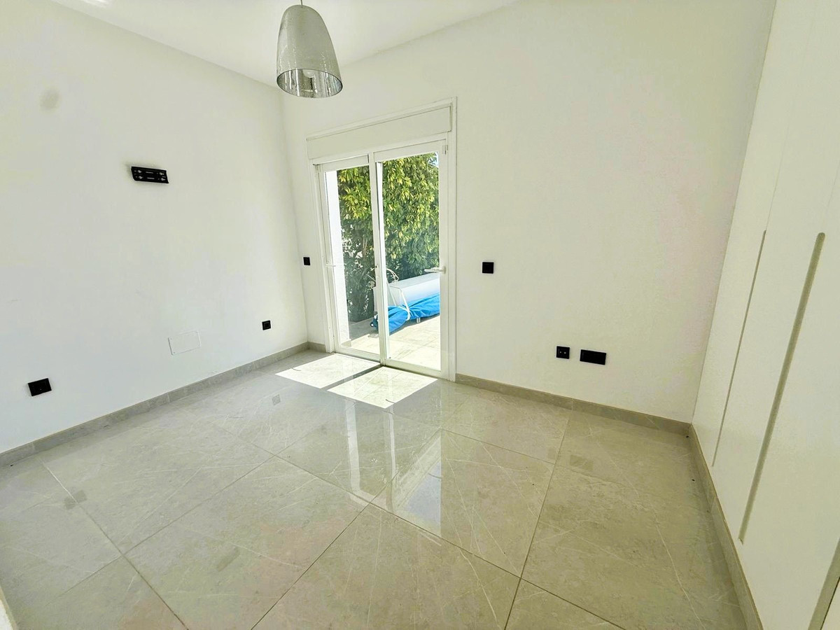 Detached Villa bilde 4