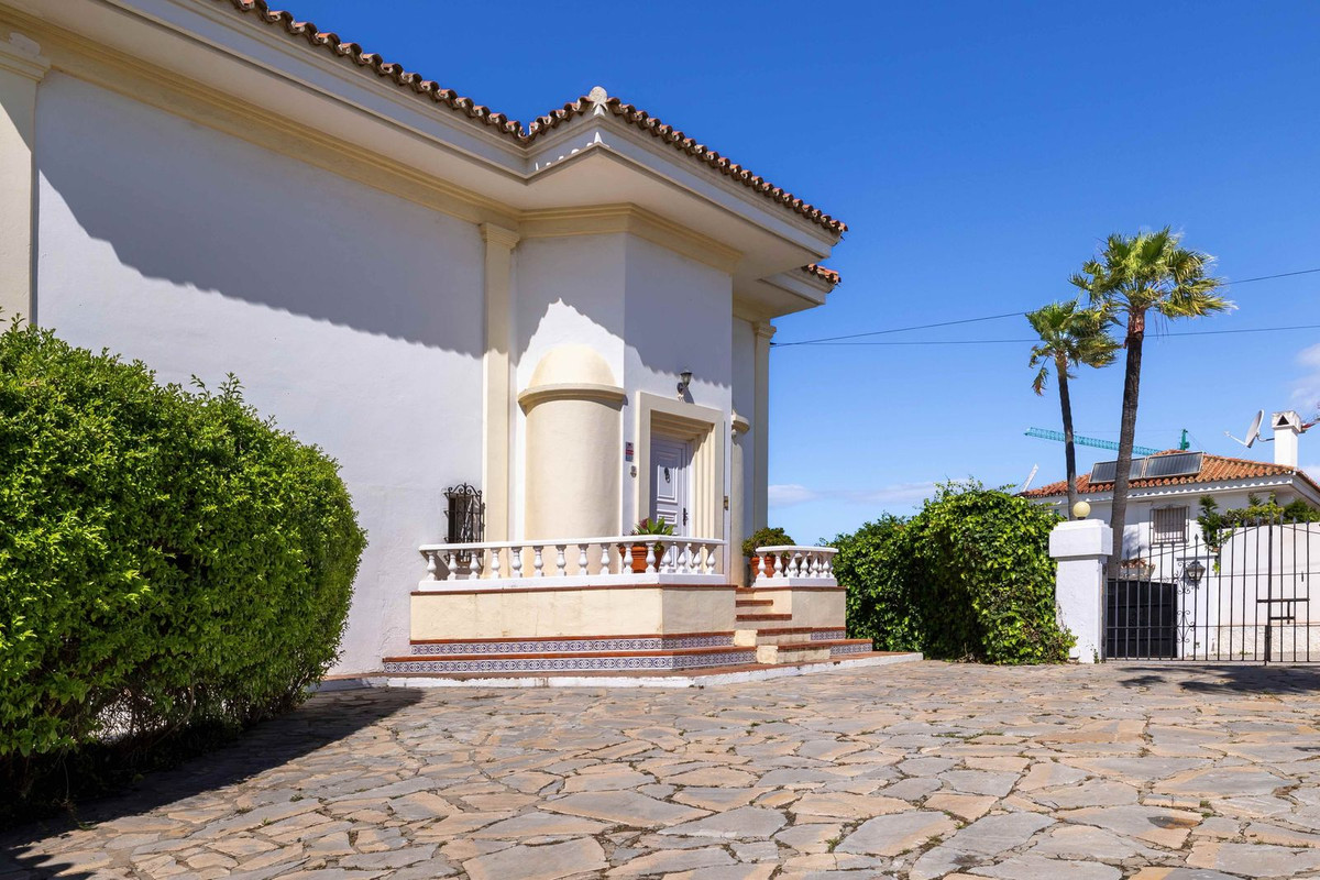 Detached Villa bilde 2