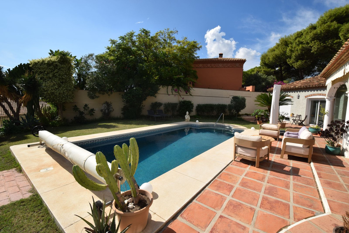 Detached Villa bilde 2