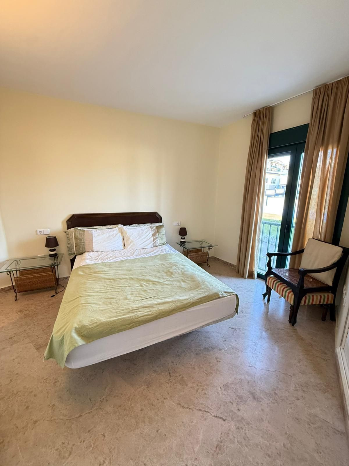 Middle Floor Apartment bilde 12