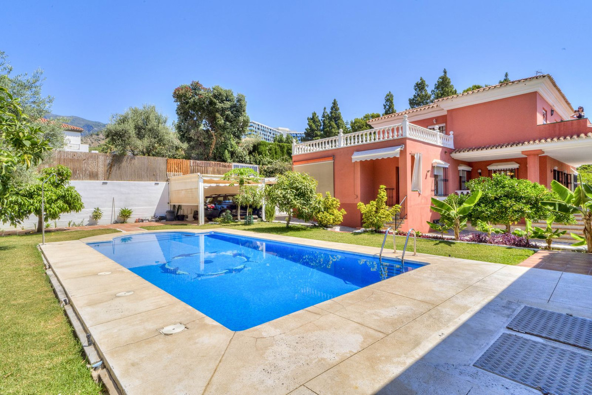 Detached Villa bilde 2