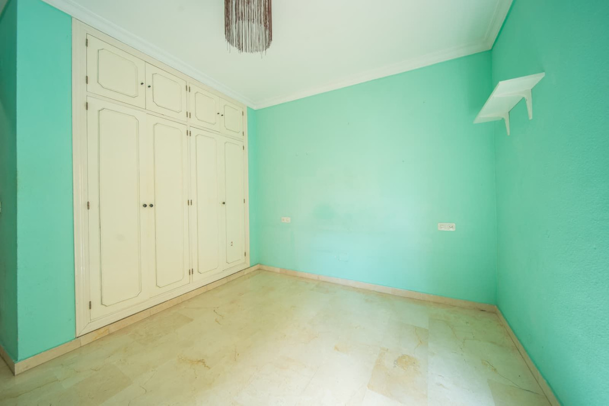 Middle Floor Apartment bilde 12