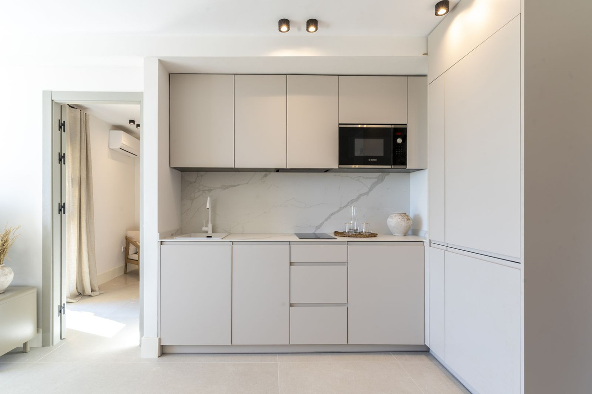Middle Floor Apartment bilde 10