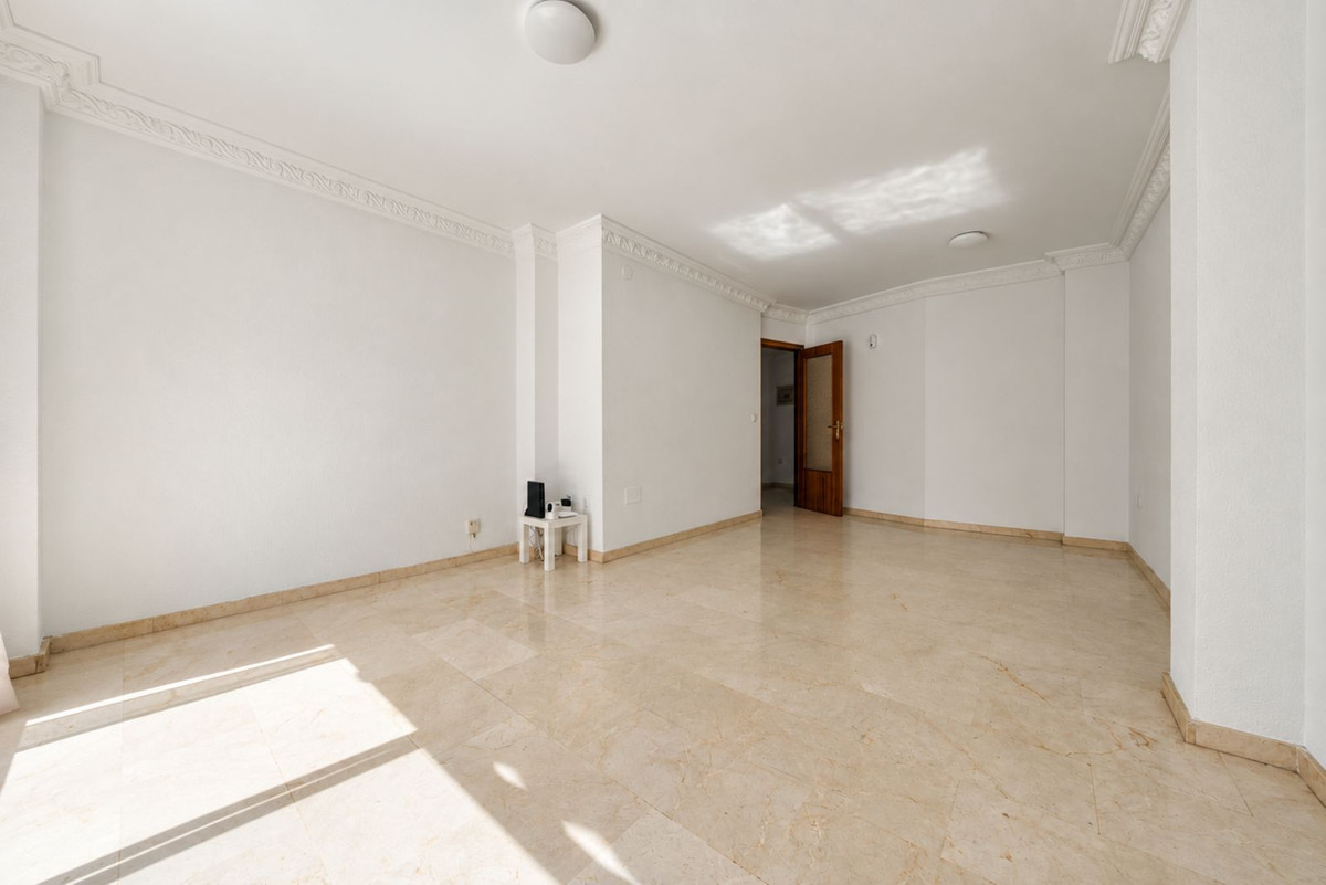 Middle Floor Apartment bilde 12