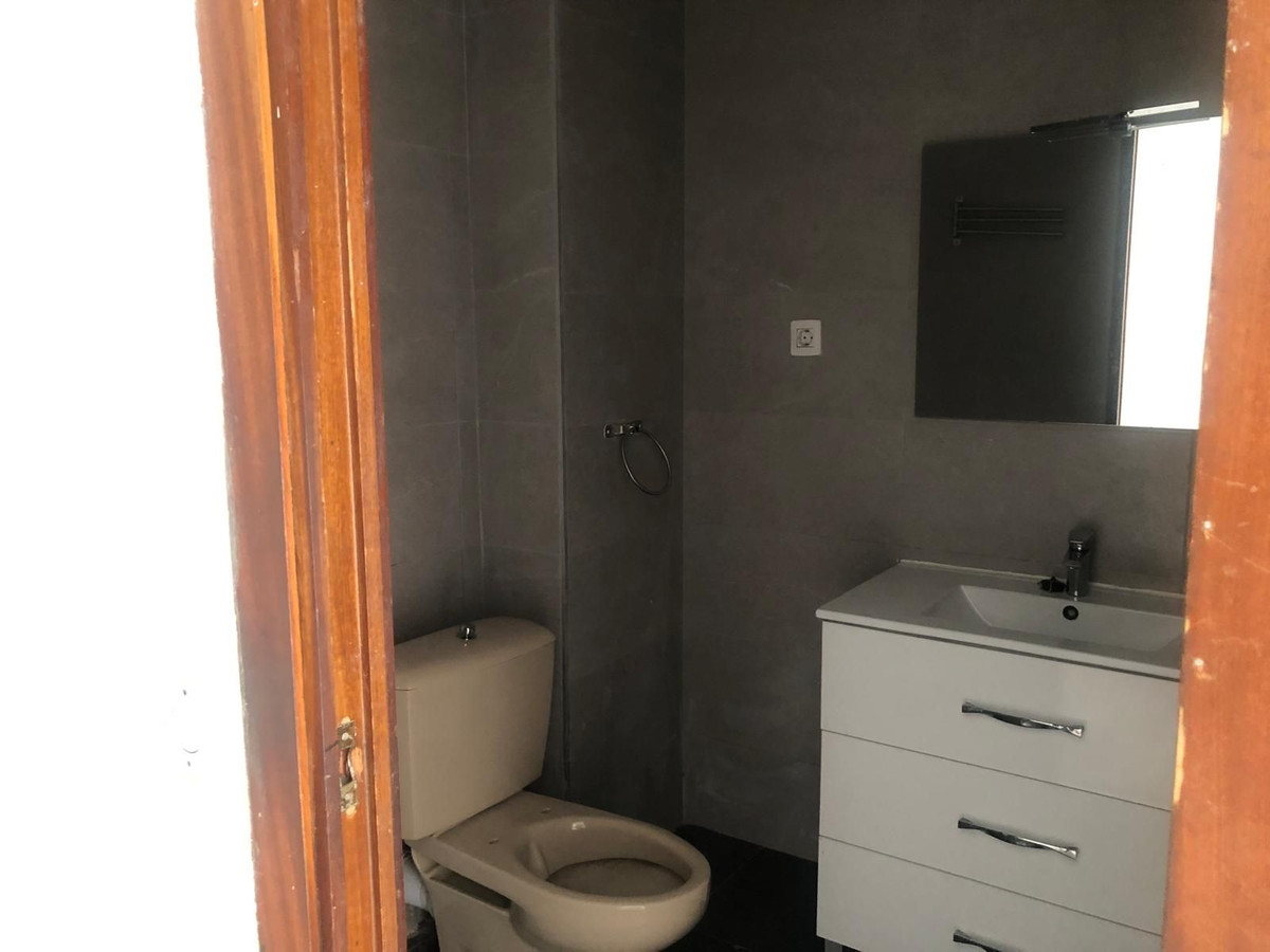 Middle Floor Apartment bilde 10