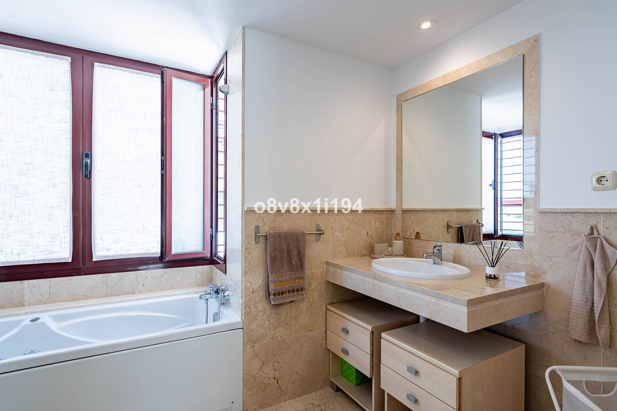 Semi-Detached House bilde 24