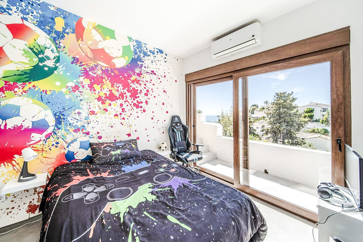 Detached Villa bilde 18