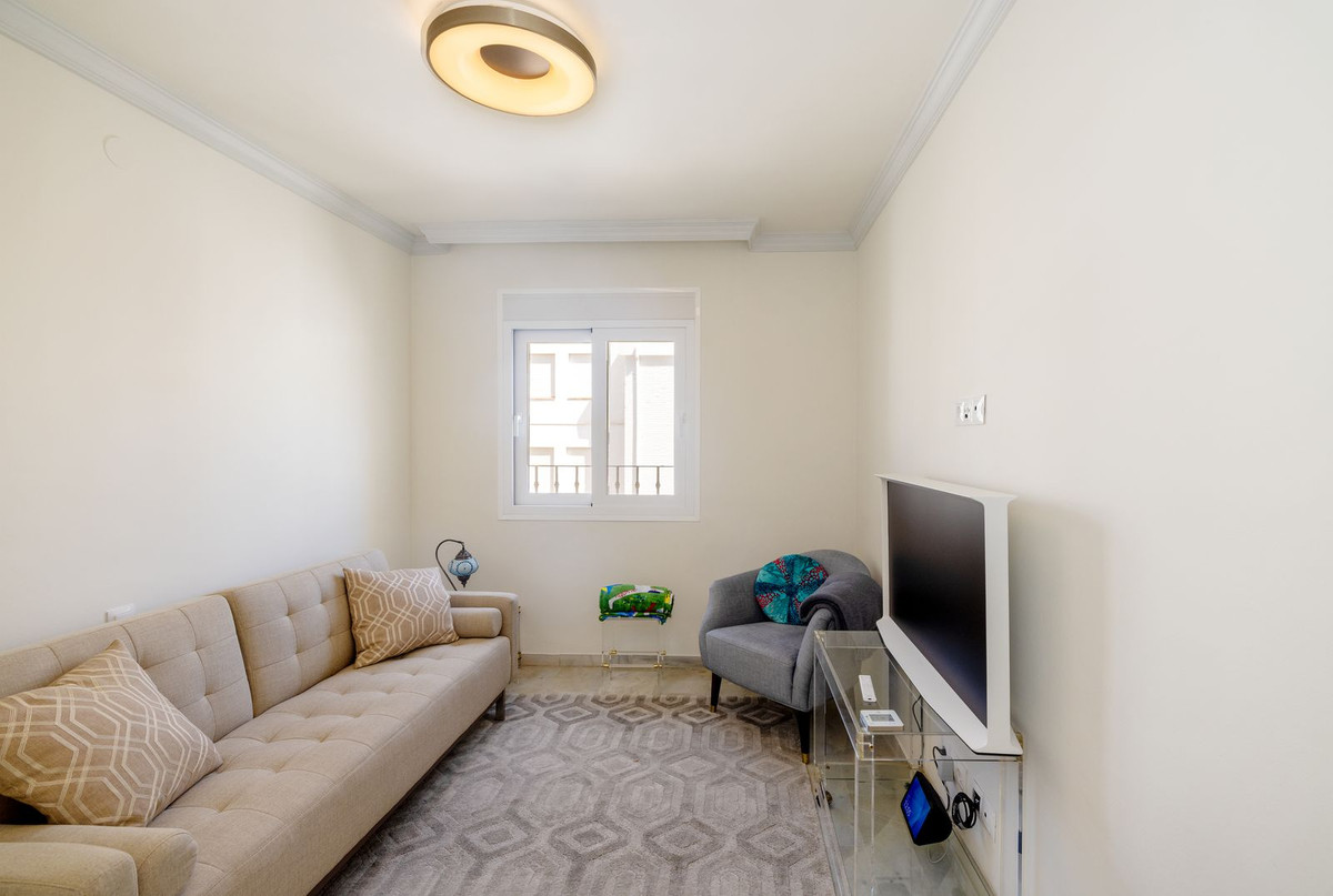 Middle Floor Apartment bilde 3