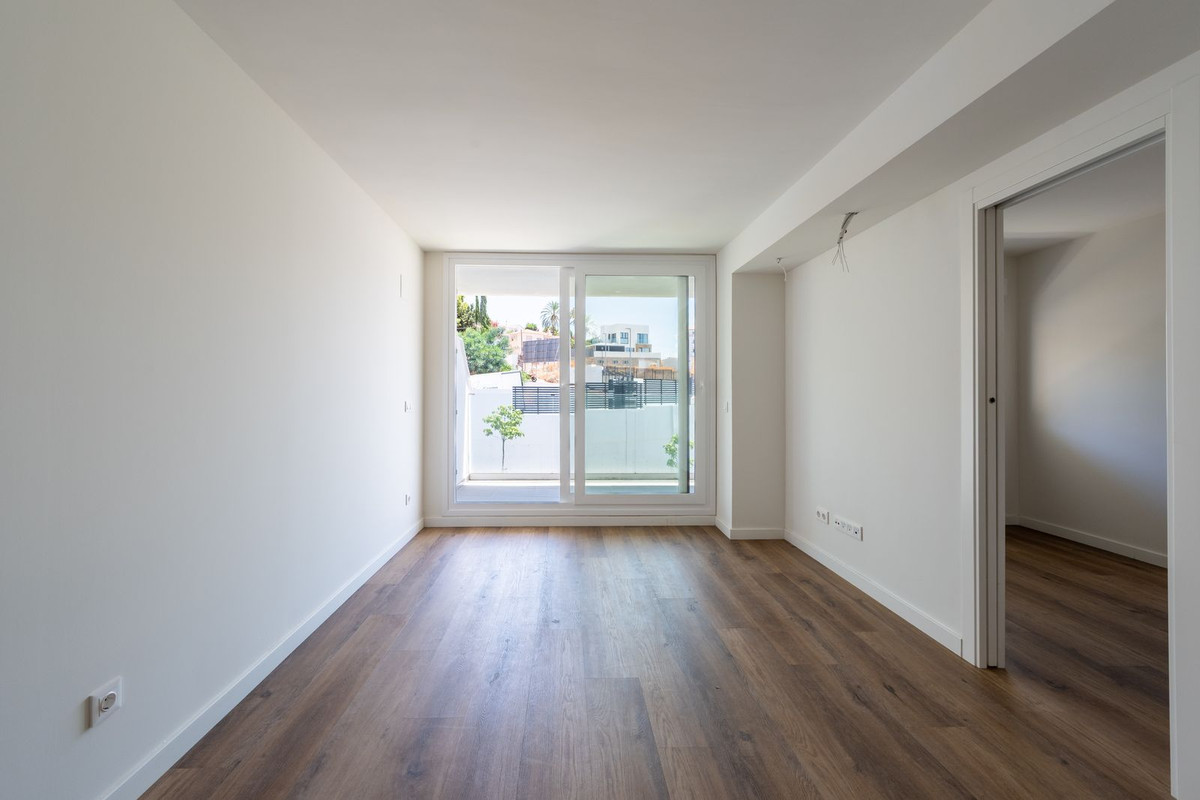 Middle Floor Apartment bilde 8