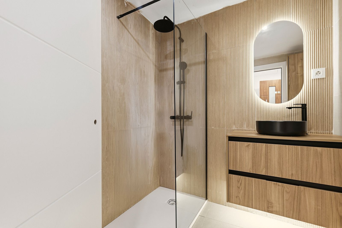 Middle Floor Apartment bilde 10