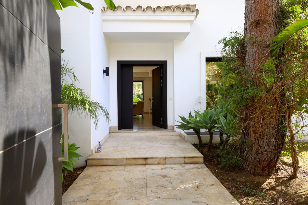 Detached Villa bilde 2