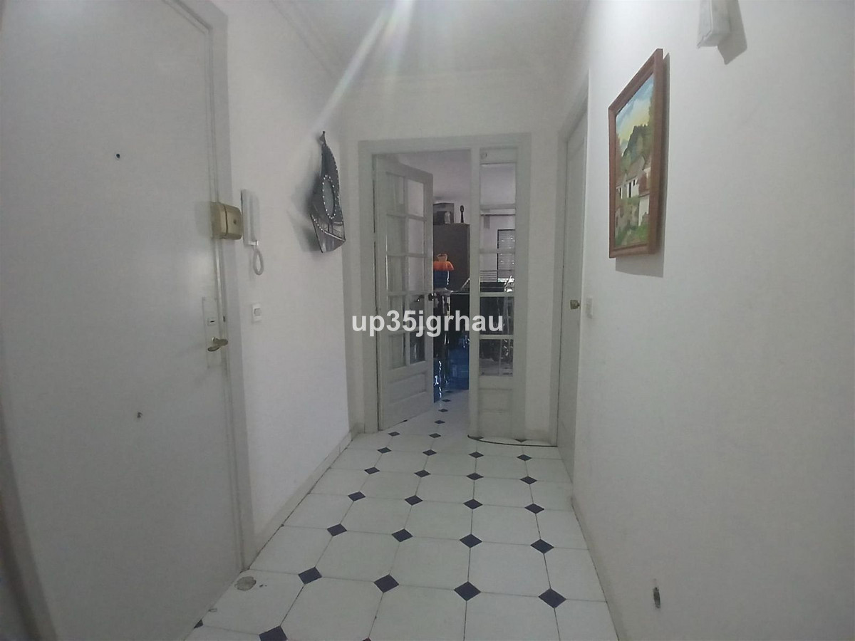 Middle Floor Apartment bilde 12