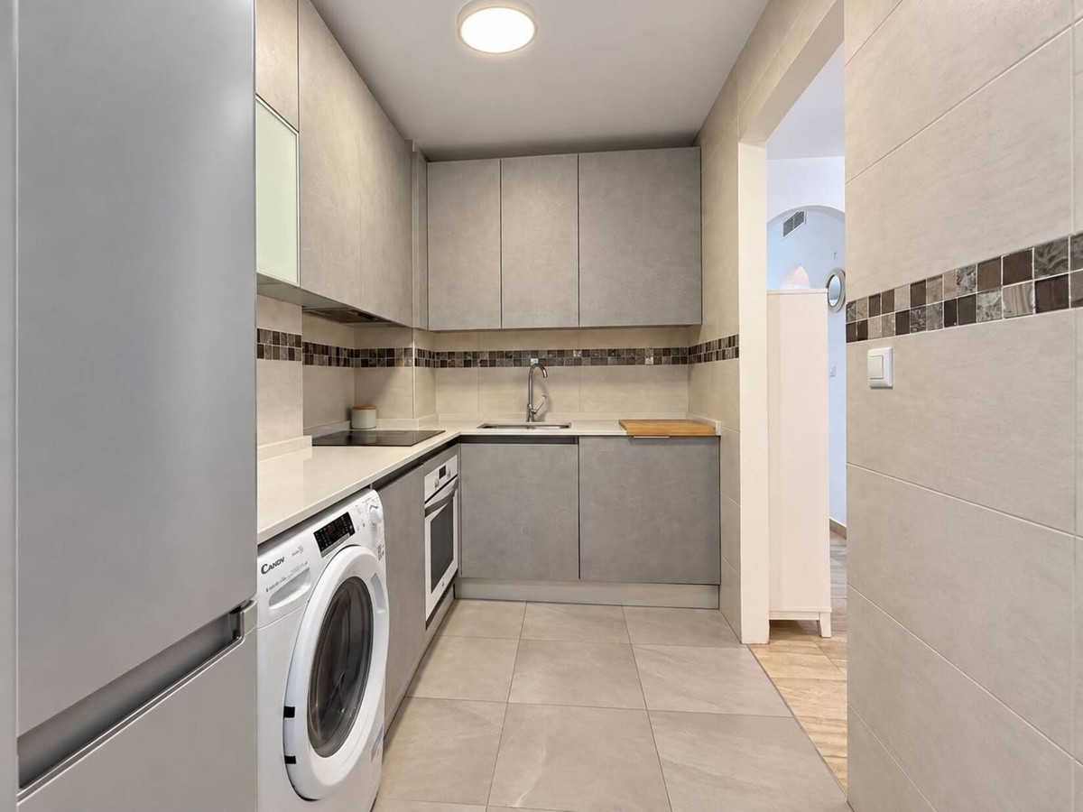 Middle Floor Apartment bilde 13