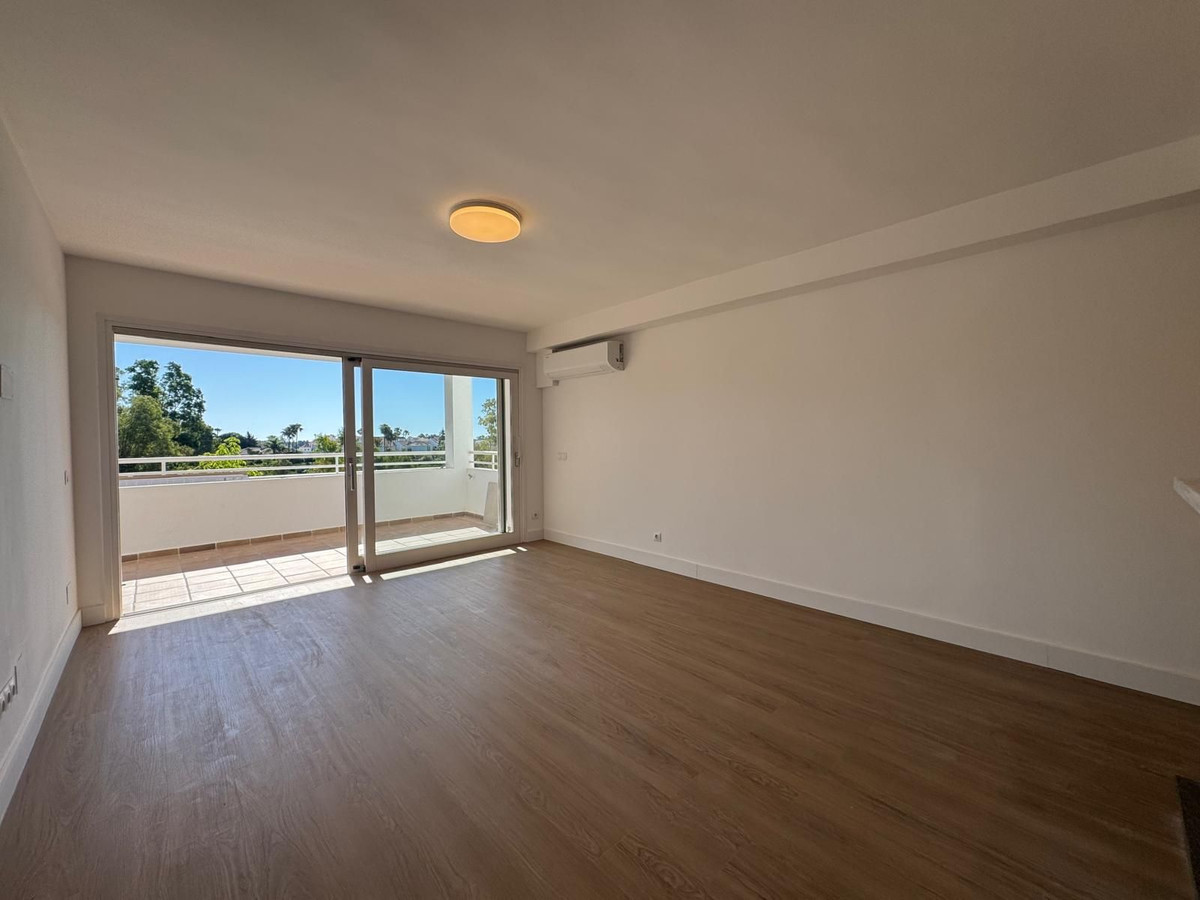 Middle Floor Apartment bilde 7