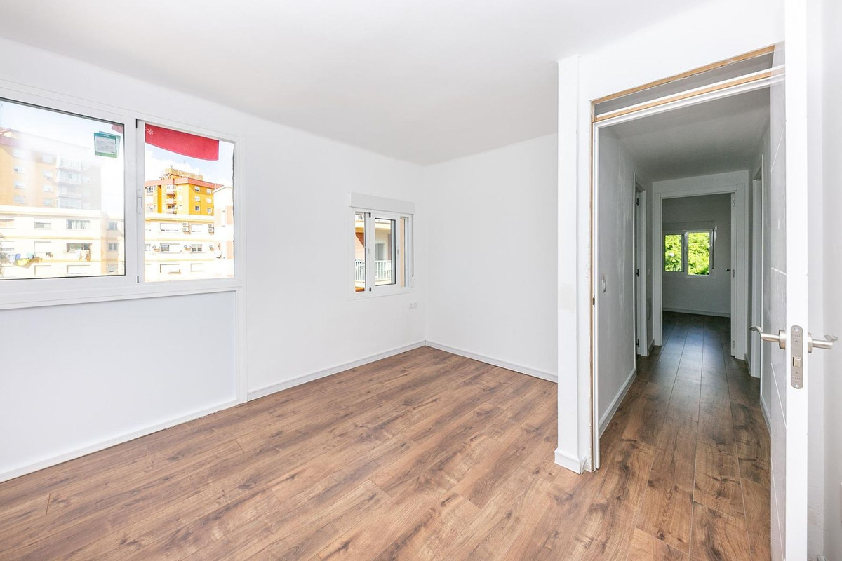 Middle Floor Apartment bilde 22