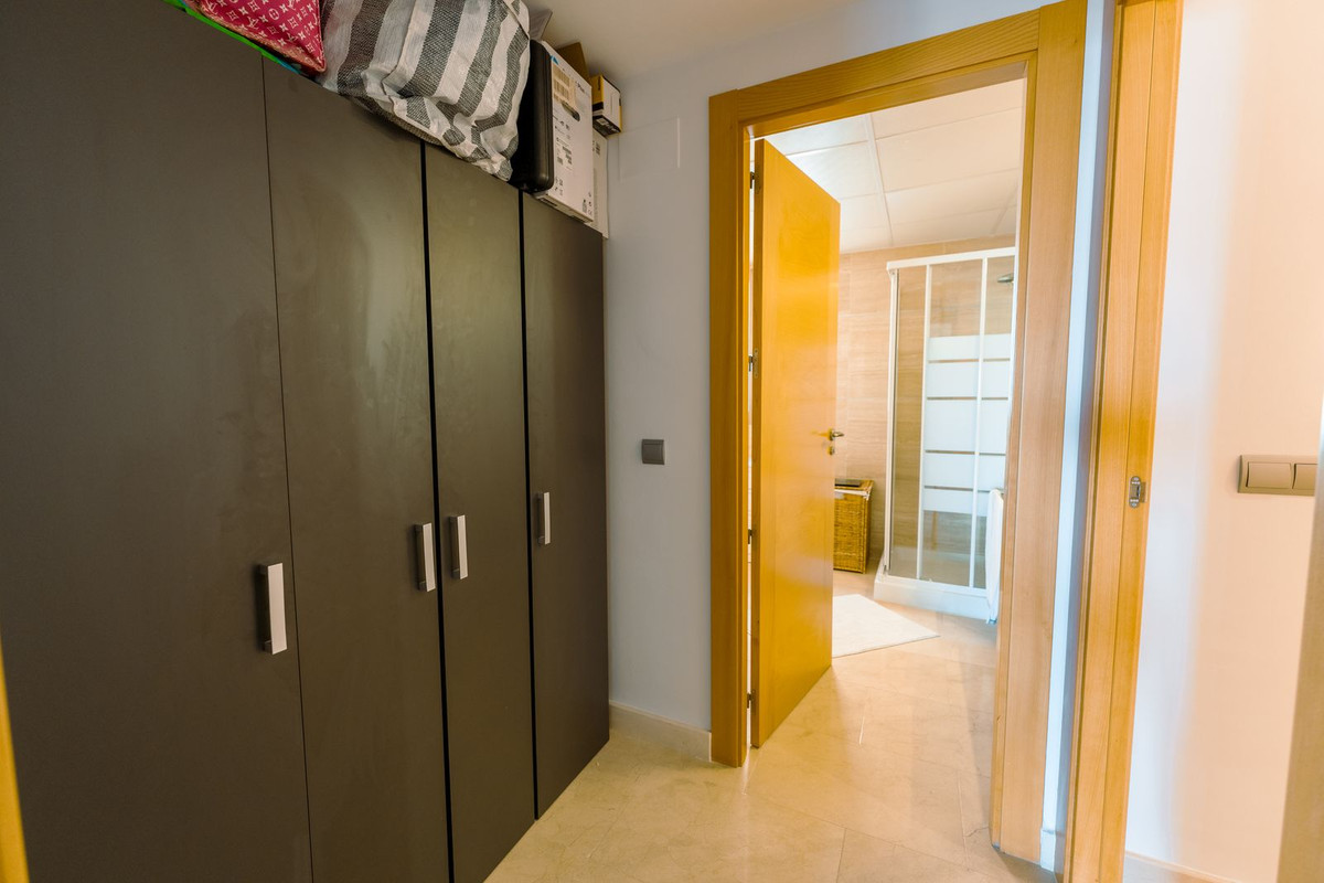Middle Floor Apartment bilde 26