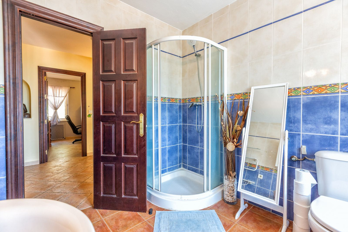 Detached Villa bilde 25