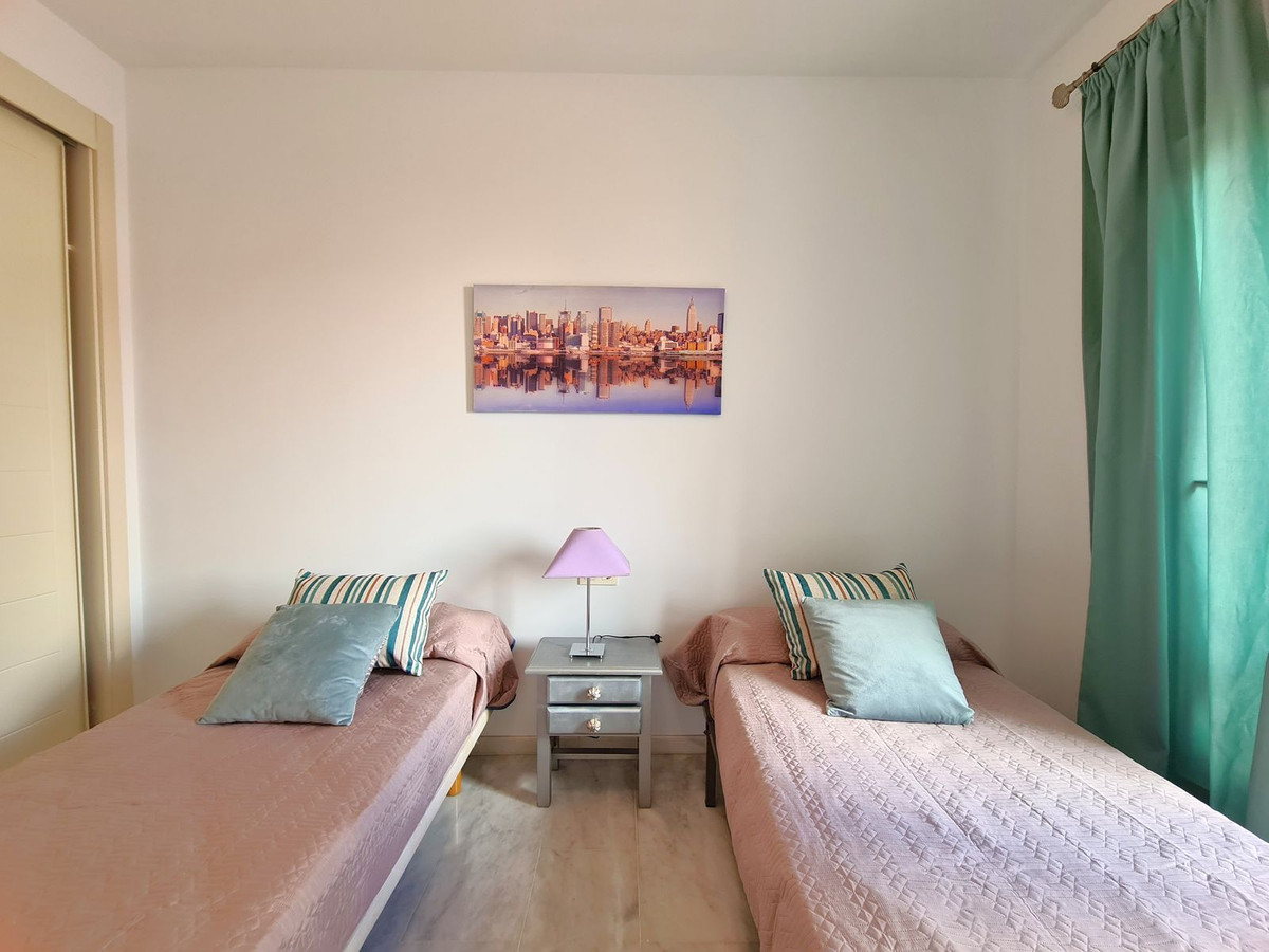 Middle Floor Apartment bilde 36
