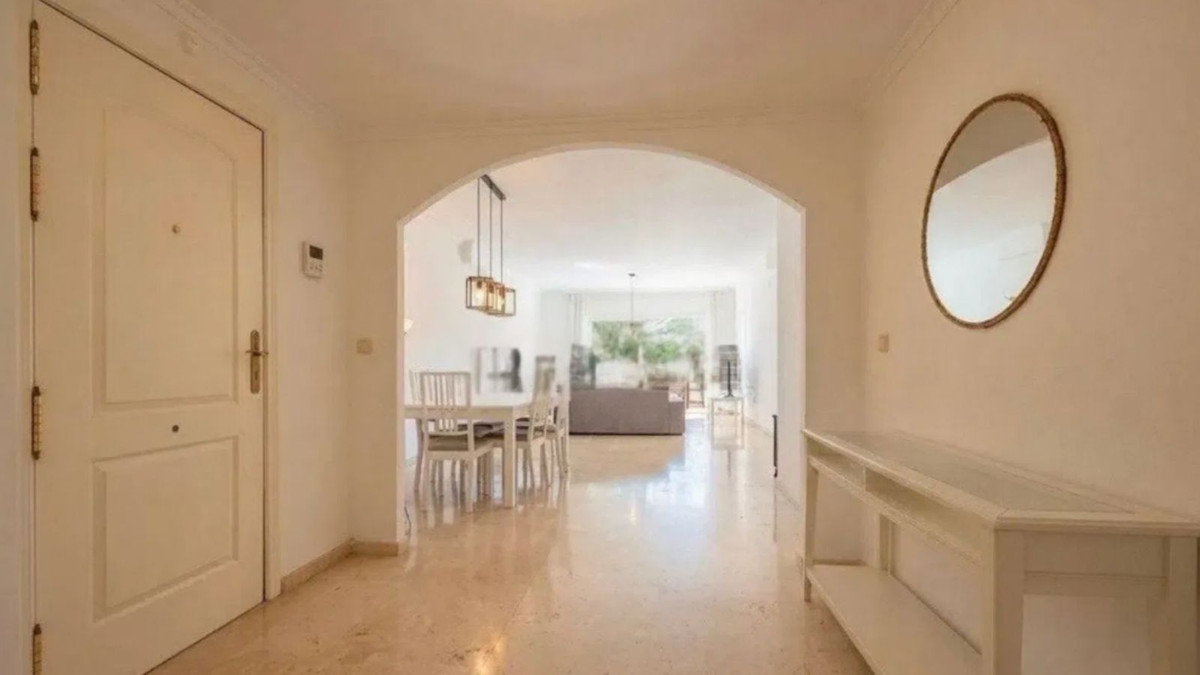 Middle Floor Apartment bilde 10