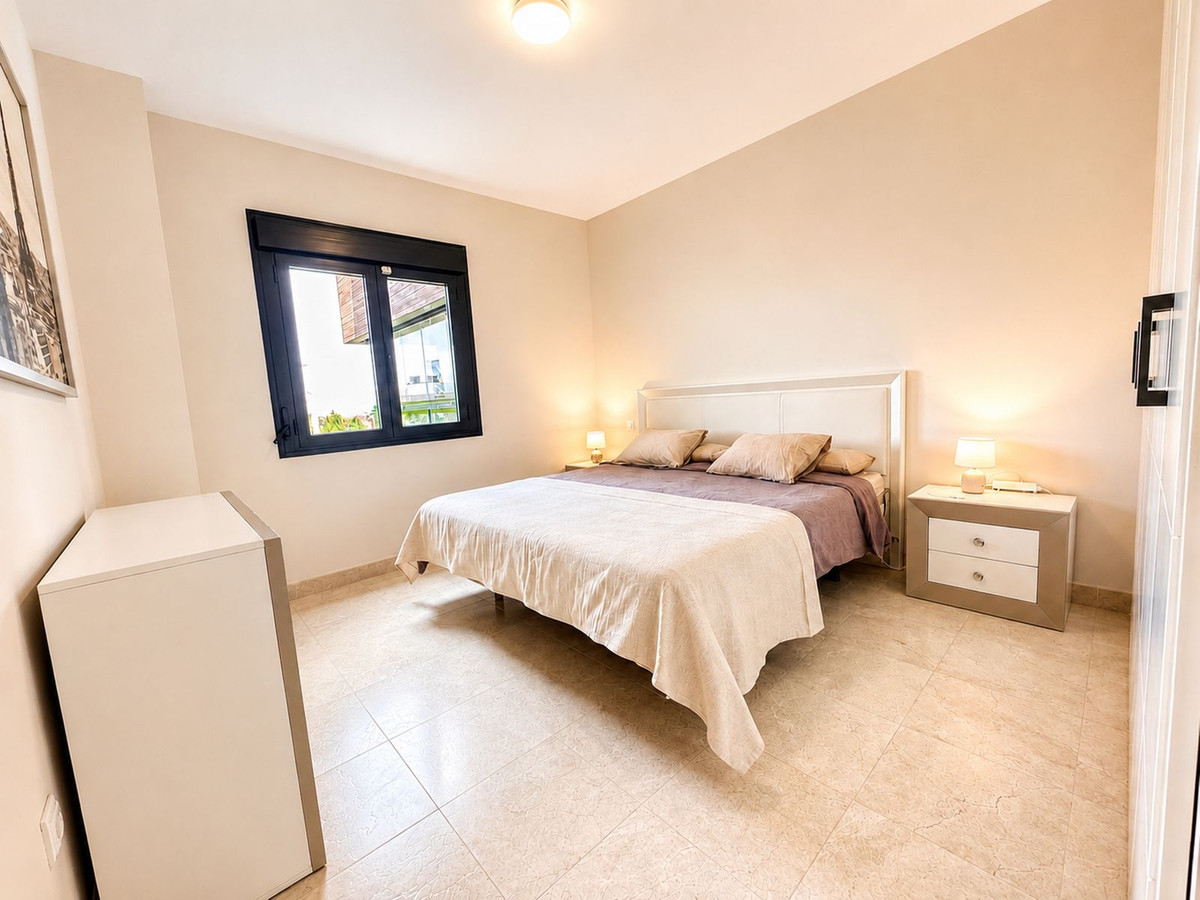 Middle Floor Apartment bilde 8