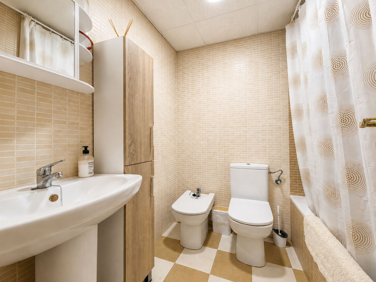 Middle Floor Apartment bilde 12