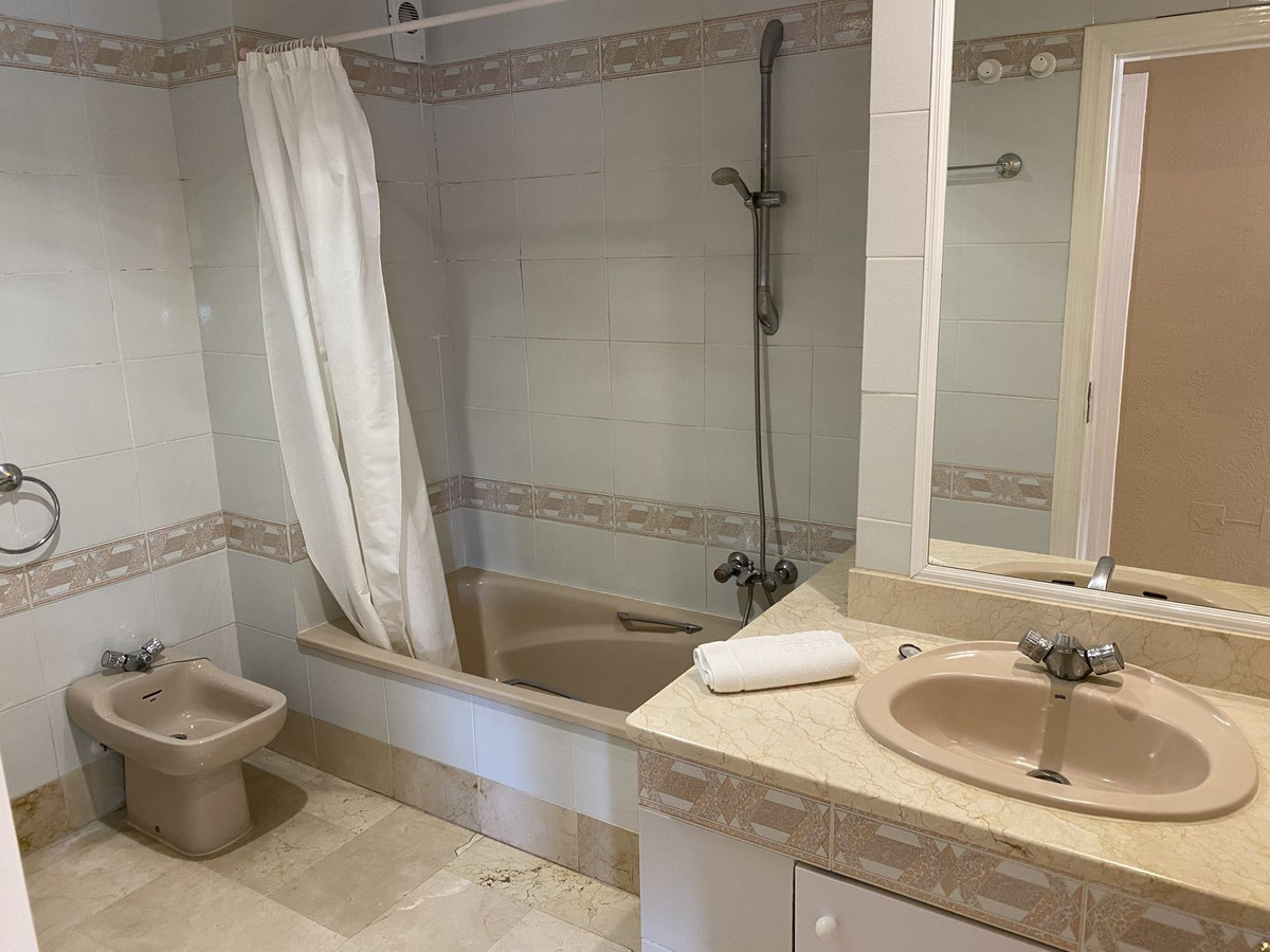 Middle Floor Apartment bilde 14