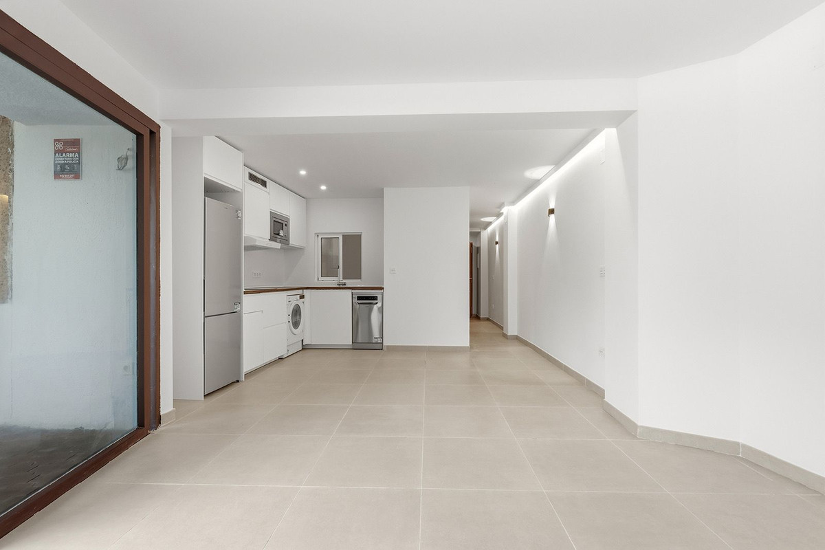 Middle Floor Apartment bilde 10