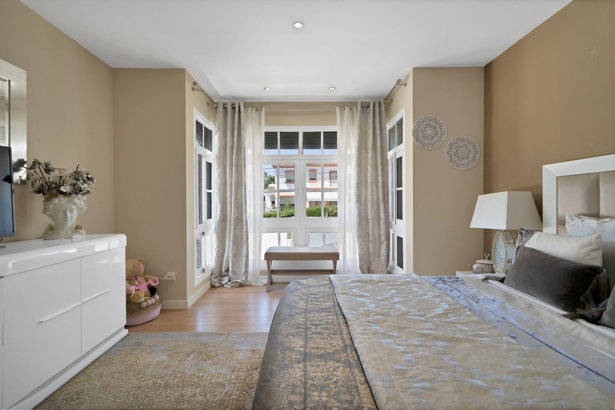 Detached Villa bilde 25