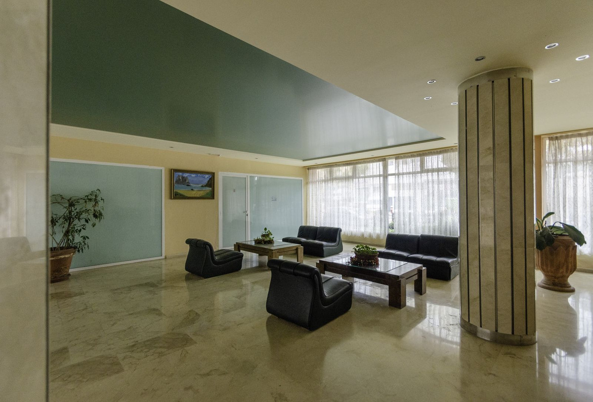 Middle Floor Apartment bilde 6