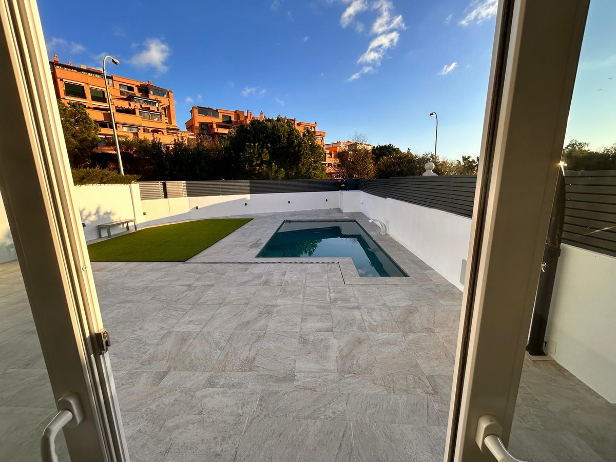 Detached Villa bilde 3