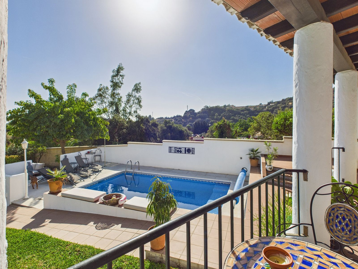 Detached Villa bilde 1