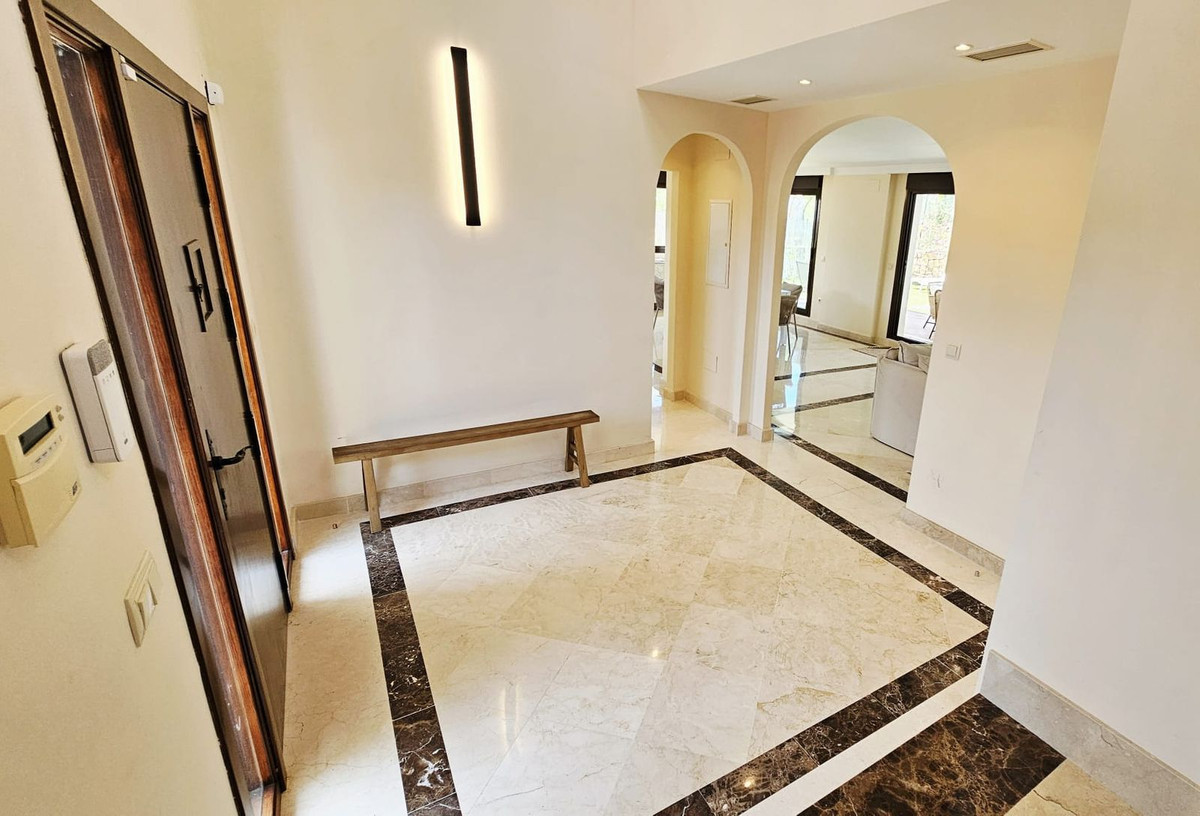 Detached Villa bilde 4