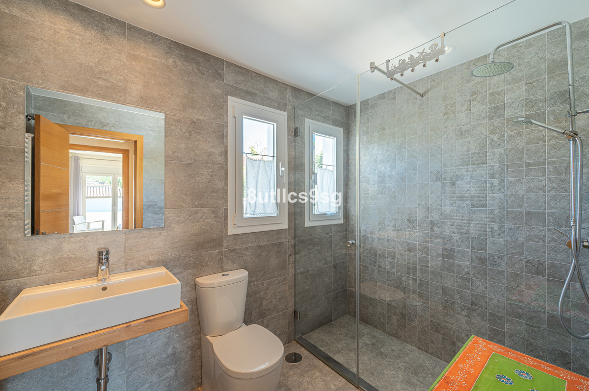 Detached Villa bilde 41