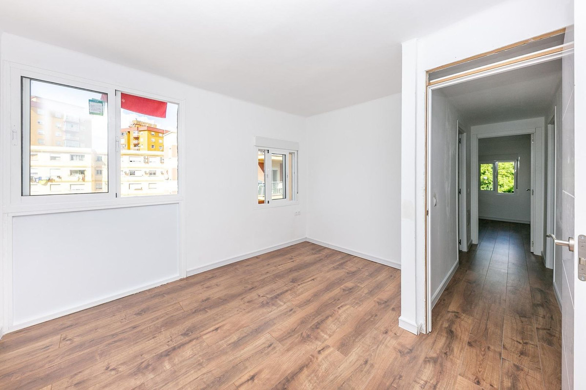 Middle Floor Apartment bilde 15