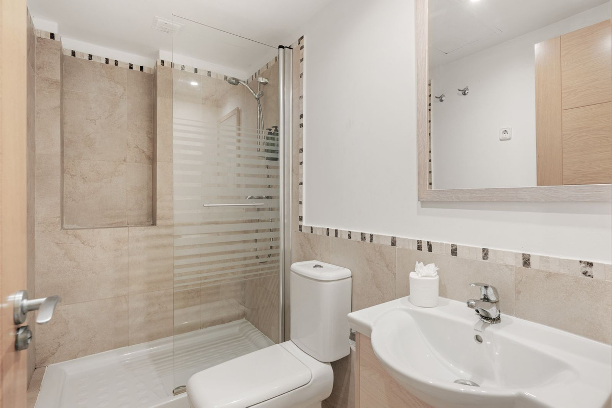 Middle Floor Apartment bilde 12