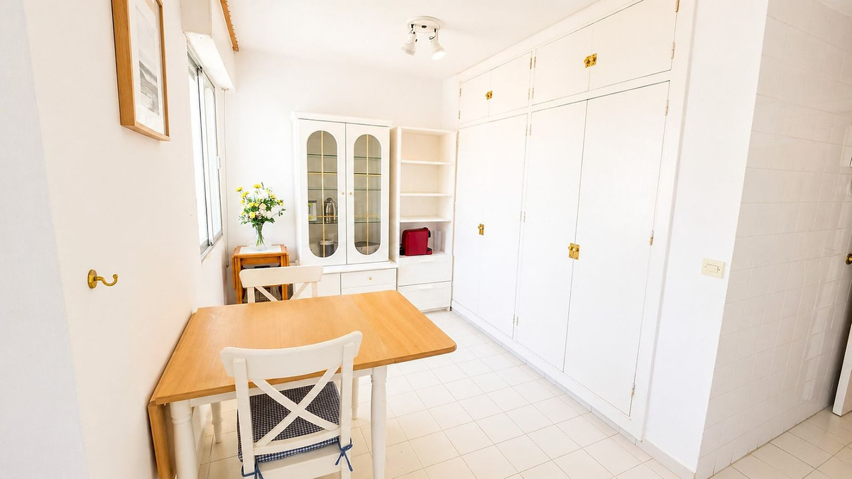 Middle Floor Apartment bilde 30