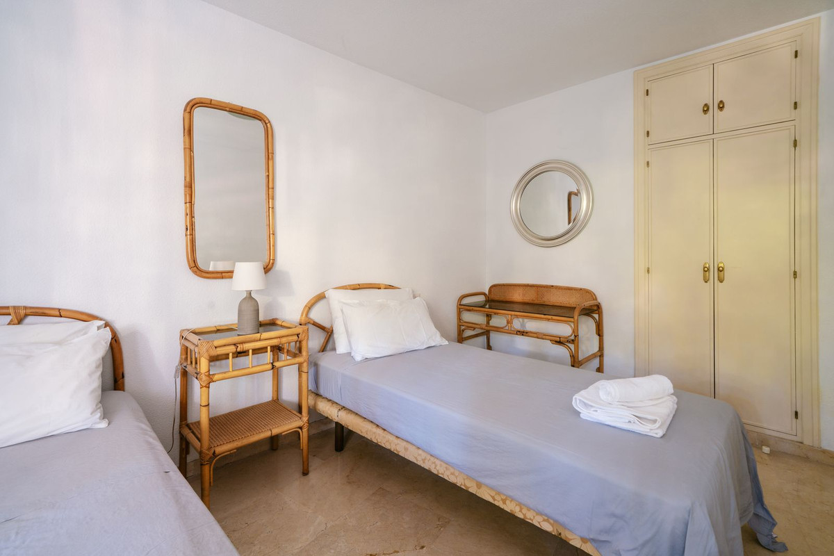 Middle Floor Apartment bilde 22